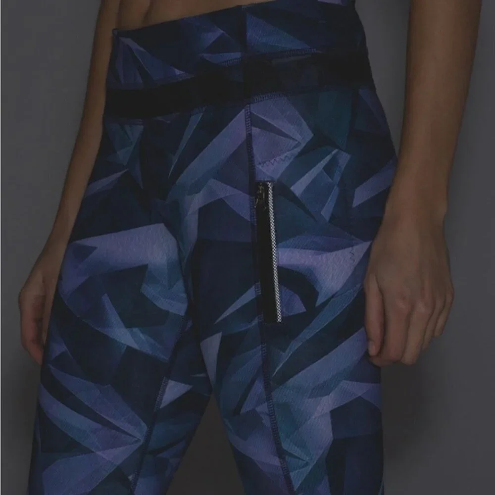 Lululemon Inspire Tight II (Mesh) Pretty Prism Multi / Black size 2